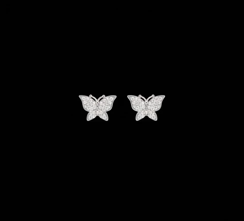 Srebrne Minđuše "Butterfly" 925 na tamnoj pozadini