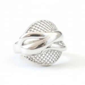 Srebrni prsten Srebrna veza 925 sa isprepletenim trakama i teksturom kuglica