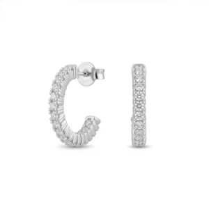 Srebrne alke Open Hoop 925 od visoko poliranog srebra na beloj pozadini