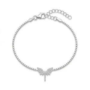 Srebrna narukvica Krila anđela 925 sa cirkonima na beloj pozadini