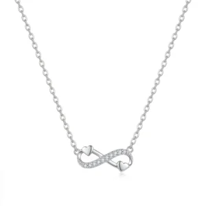 Srebrna ogrlica Infinity love 925 sa srcem i cirkonima na beloj pozadini