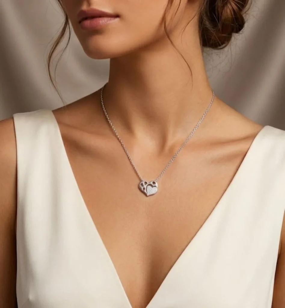 minimalistička srebrna ogrlica luksuzni izgled